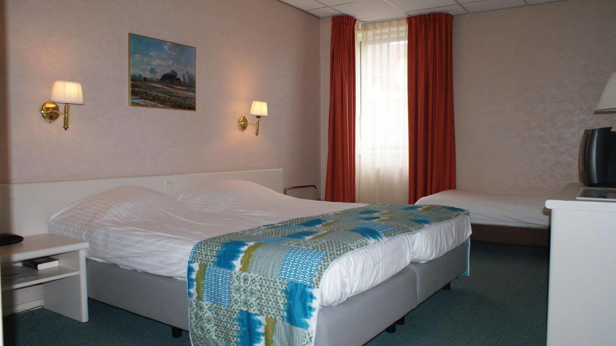 Hotel Flora Хиллегом Экстерьер фото